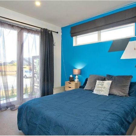 Banbury Deluxe With Spa Bath! Private Courtyard! Queenstown Exterior photo