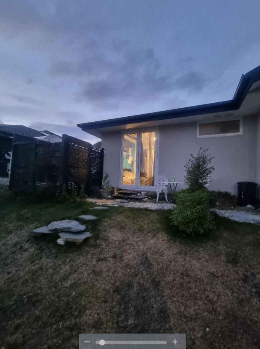 Banbury Deluxe With Spa Bath! Private Courtyard! Queenstown Exterior photo